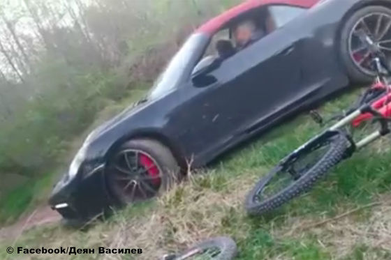 Was macht dieser Porsche 911 da?