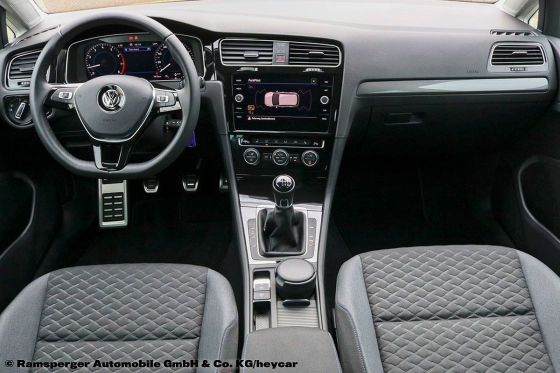 Neuwertiger Golf mit Garantie bis 2023!