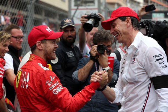 Wolff flirtet schon mit Vettel
