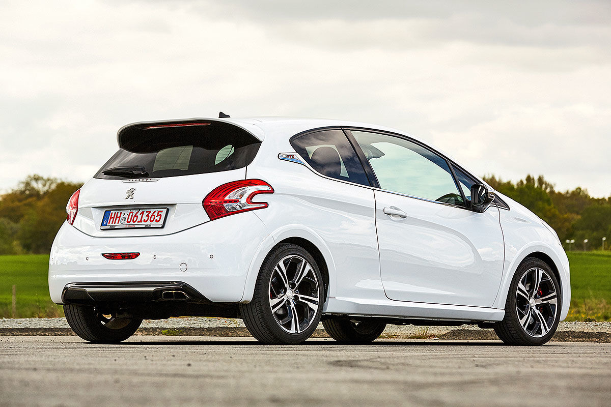 Gebrauchtwagen Test Peugeot 208 Gti Bilder Autobild De