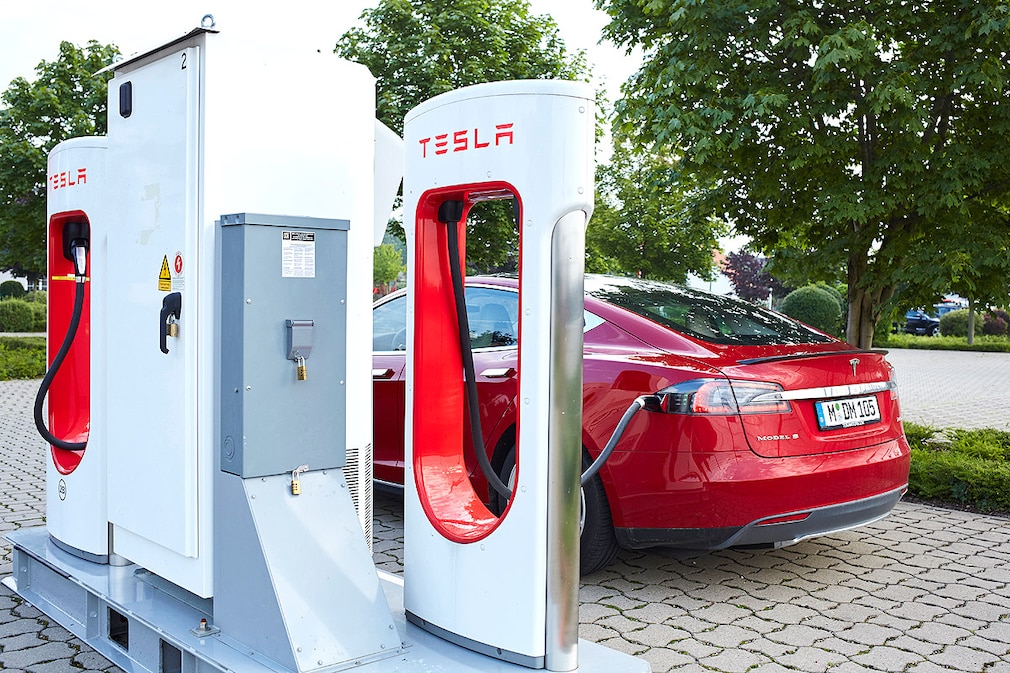 Tesla Model S P85D