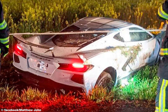 Die Corvette im Kornfeld