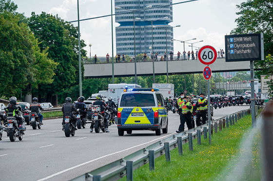 Tausende Biker protestieren: Scheuer will Fahrverbote nicht umsetzen