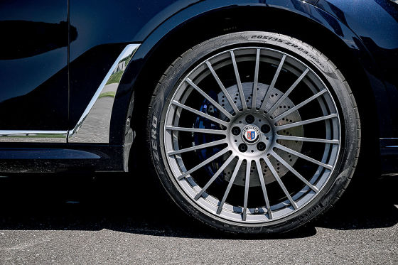 Alpina veredelt den BMW X7