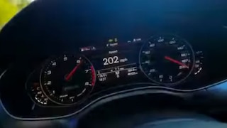 RS 6-Raser fährt einhändig 325 km/h