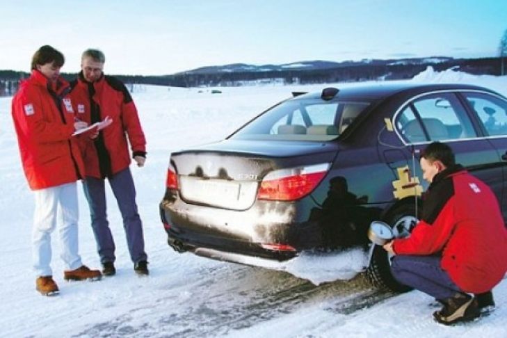Zehn Winterreifen (225/55 R 16) im Test