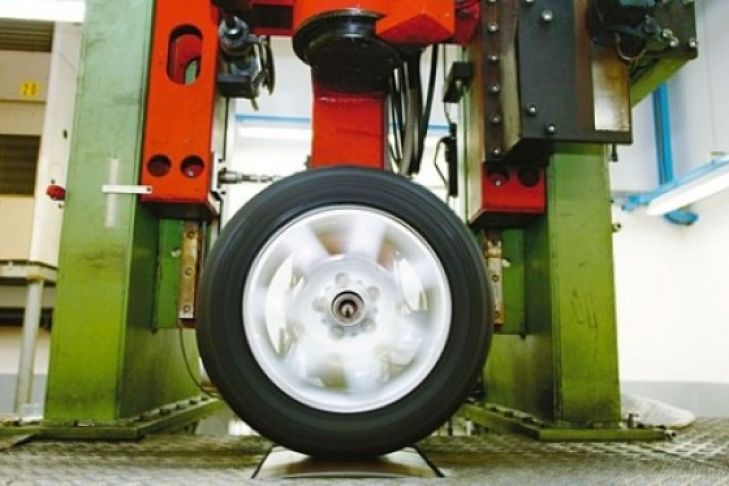 Zehn Winterreifen (225/55 R 16) im Test