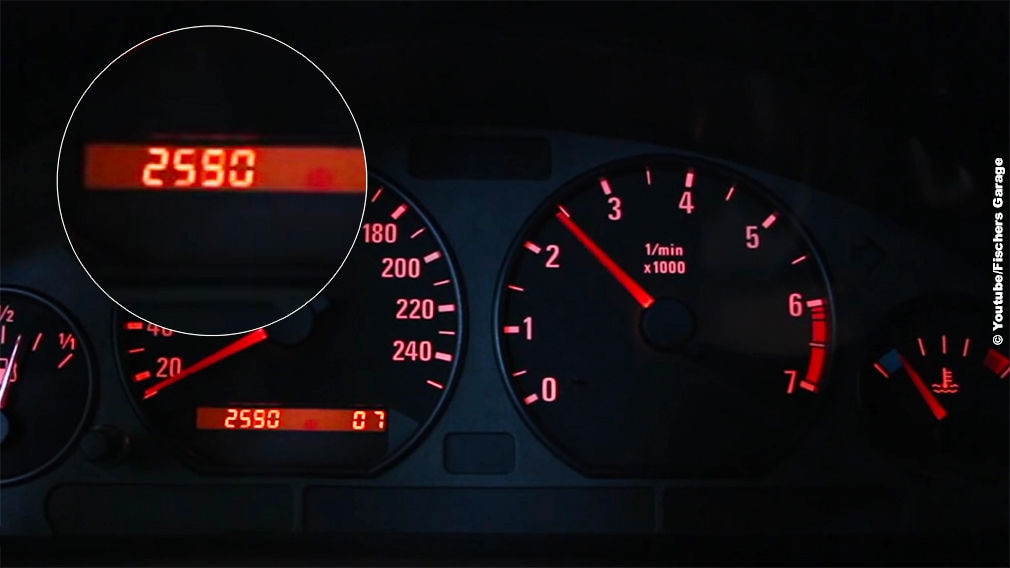 Digitale km/h- und Drehzahlanzeige im BMW E36