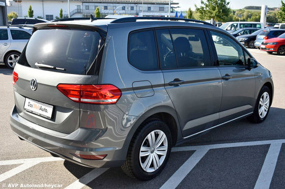 VW Touran 1.6 TDI BMT Trendline: Jahreswagen