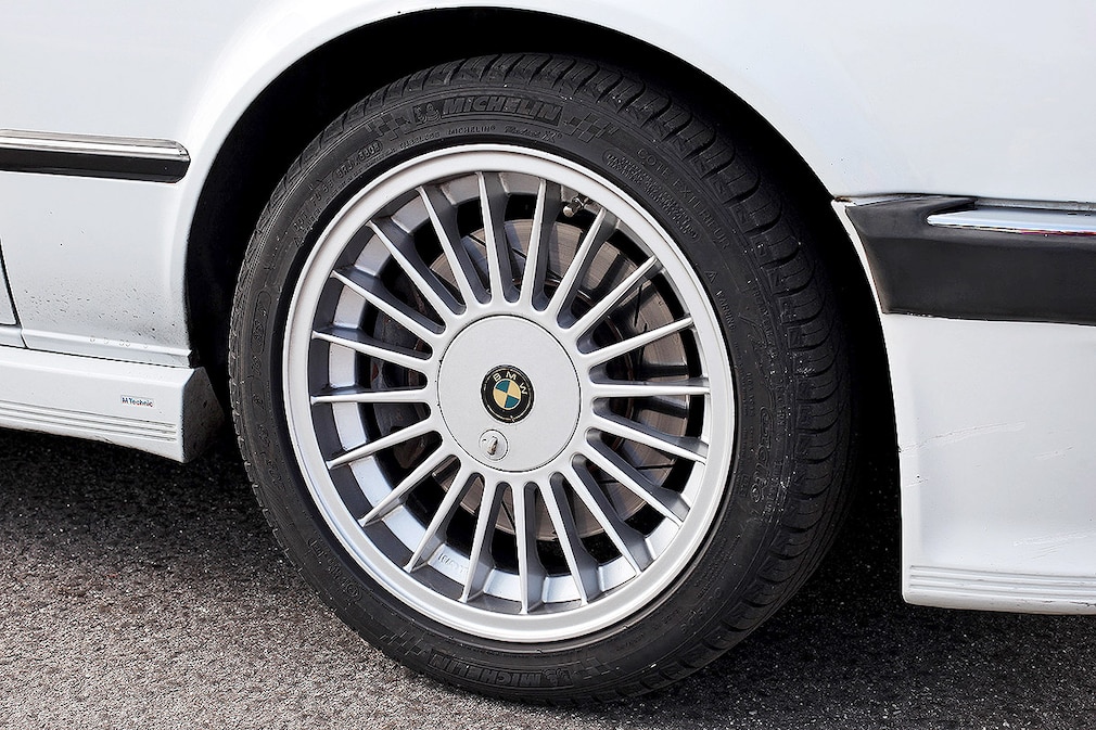 BMW M333i