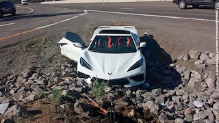 Nagelneue Chevrolet Corvette C8: Unfall, Crash
