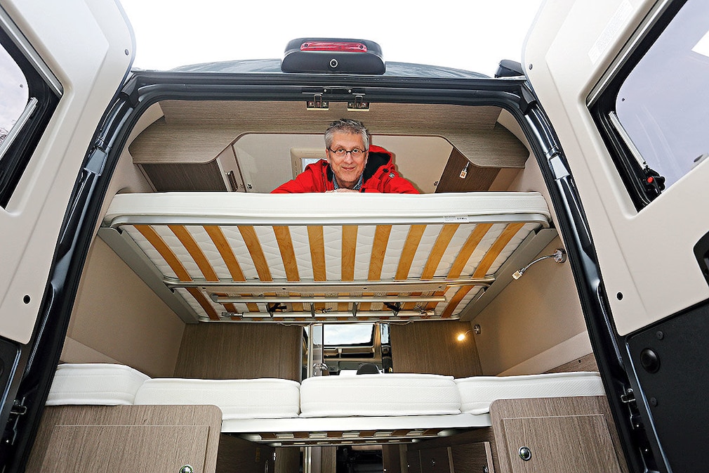 Kastenwagen mit Doppelbetten im Wohnmobil-Test