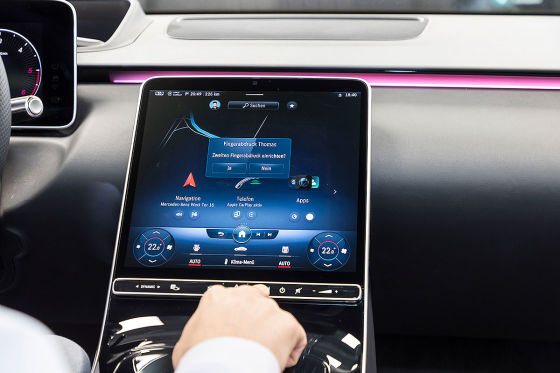 Mercedes macht es bei der neuen S-Klasse wie Tesla, nur besser!