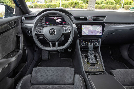 Mehr Auto als den Skoda Superb braucht wirklich kein Mensch