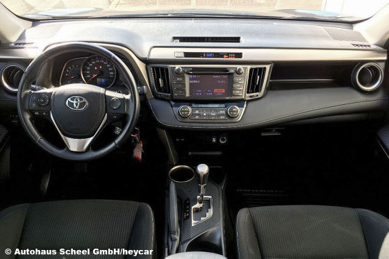 Dieser Toyota RAV 4 bietet viel SUV für wenig Geld!