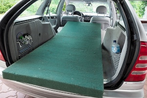 So wird der Kombi zum Camper