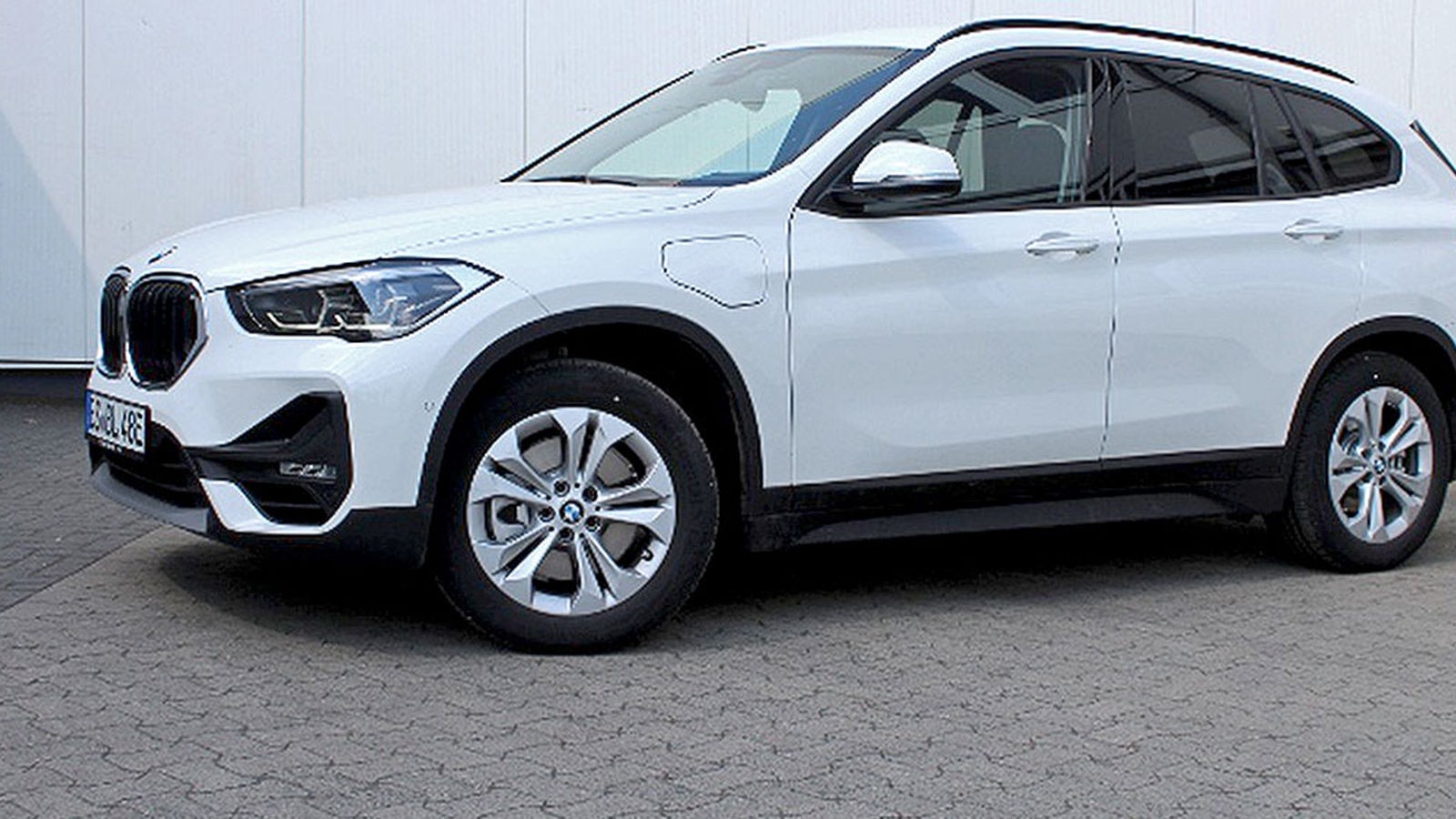 BMW X1 xDrive25e Plug-in-Hybrid (2020): gebraucht - Umweltprämie - AUTO ...