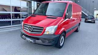 Ein offenbar top gepflegter Mercedes Sprinter für unter 15.000 Euro