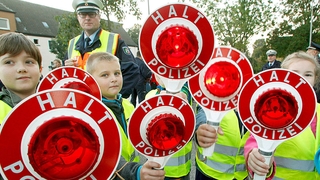 Streit über StVO-Novelle: Raser, Fahrverbot, Schulen und Kindergärten