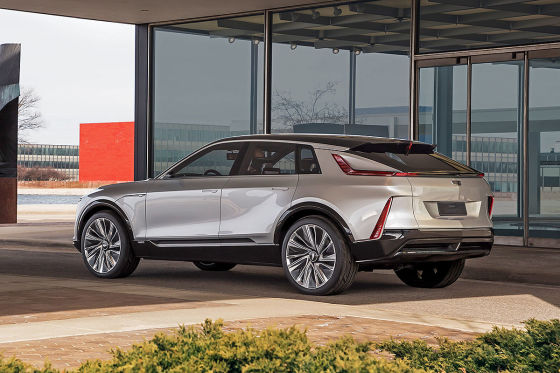 Der Cadillac Lyriq hat ein 33 Zoll Display und soll 2022 in Serie gehen!