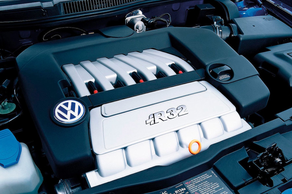 VW Golf R32