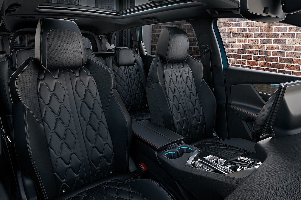 Facelift für das kompakte Familien-SUV Peugeot 5008