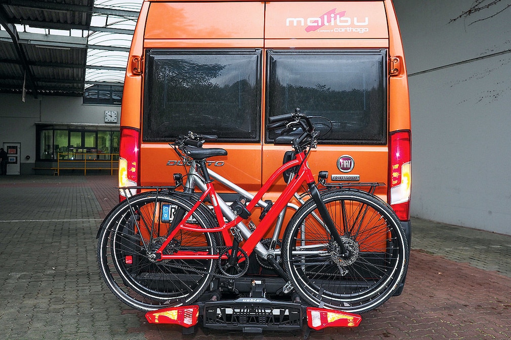 Fünf Fahrradträger im Check
