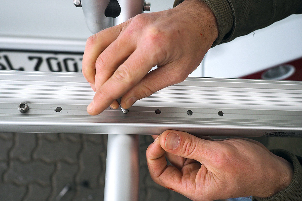 Fünf Fahrradträger im Check