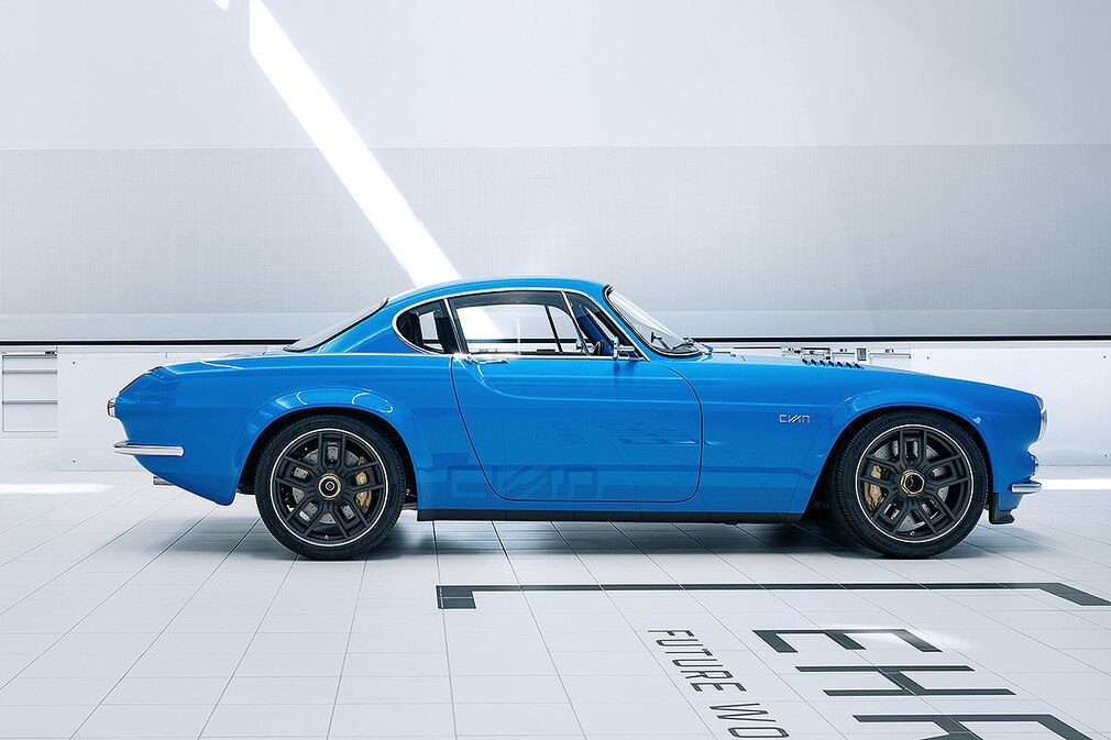 Volvo P1800 Cyan