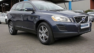 Volvo XC60 D4 Momentum: SUV, gebraucht, Preis, kaufen