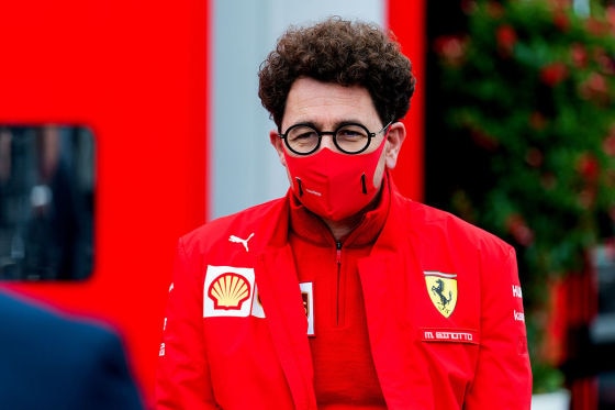 Auch Ferrari knickt ein bei Copygate