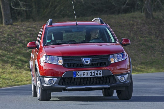 Im neuen Dacia Sandero wird das Smartphone zum Infotainment