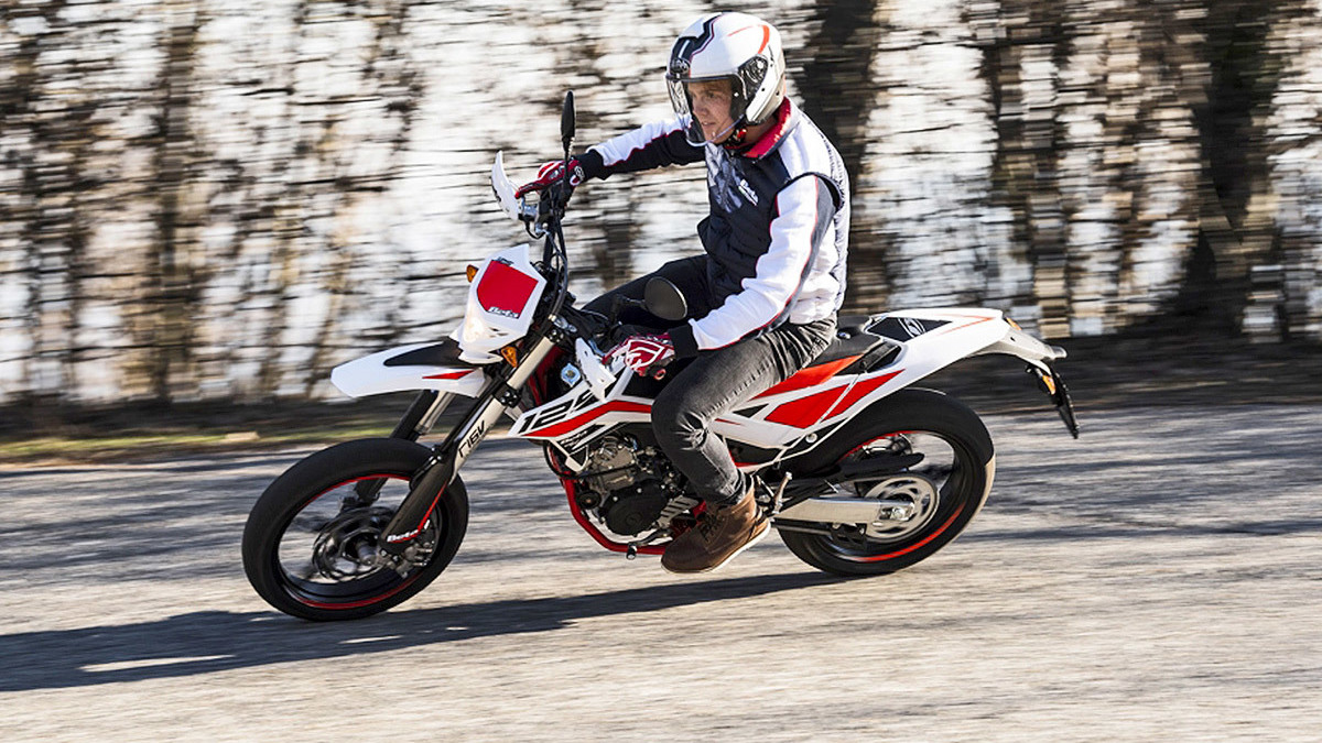 125er-Motorräder: Tipps zum Kaufen eines Leichtkraftrads - AUTO BILD
