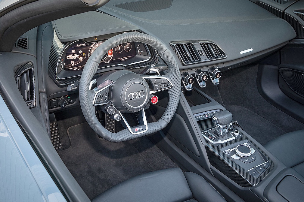 Audi R8