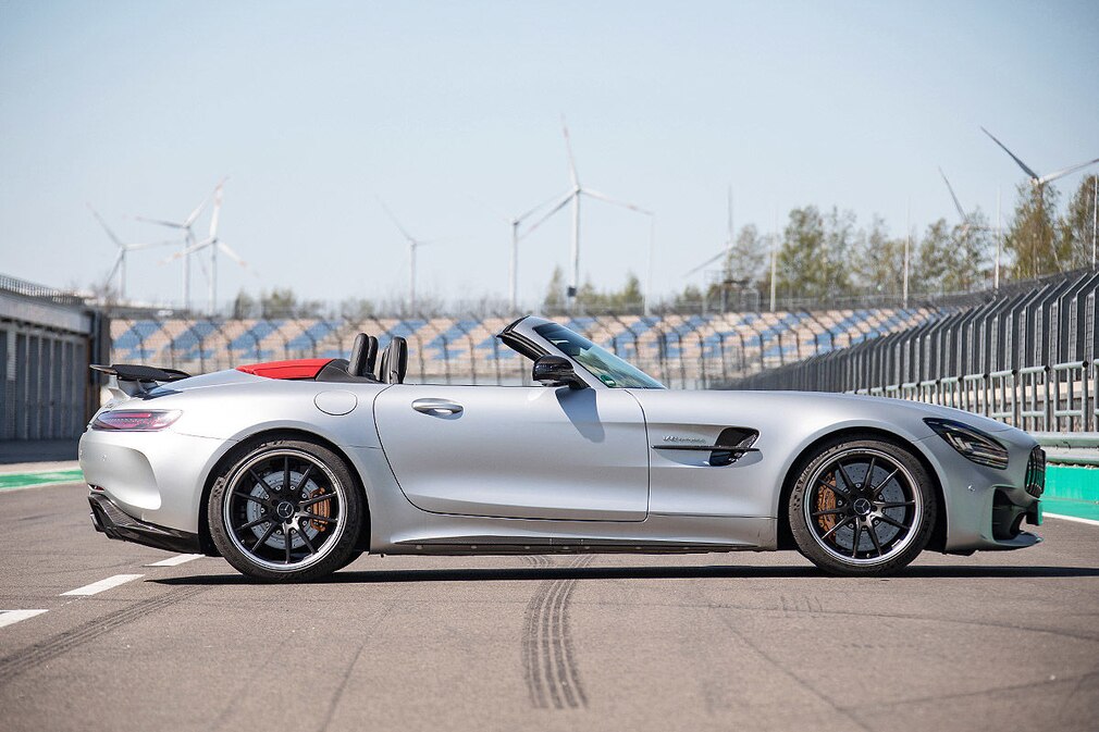 Mercedes-AMG GT R