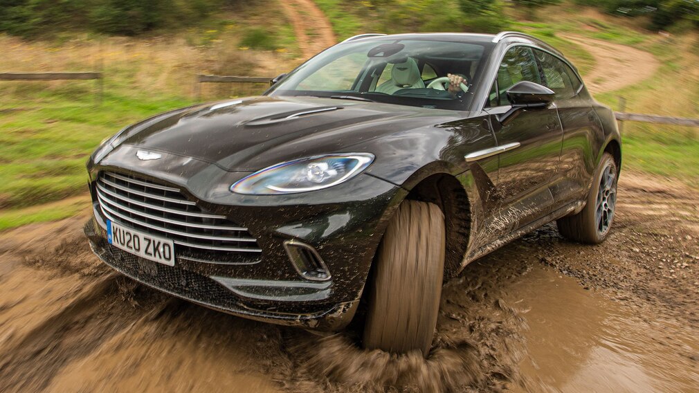 Erste Fahrt im Aston Martin DBX