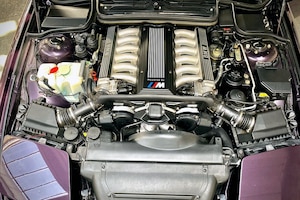 BMW 850CSi wird versteigert