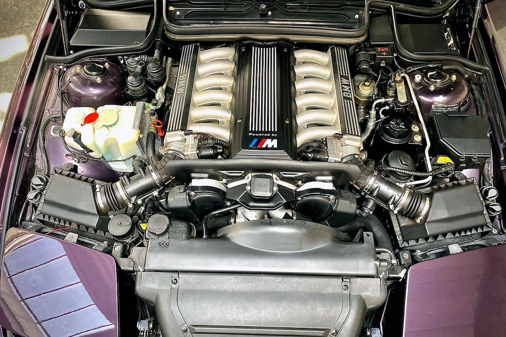 BMW 850CSi wird versteigert