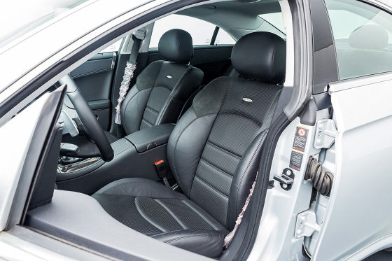 14 Jahre alter Mercedes CLS 63 AMG im Neuzustand zu verkaufen