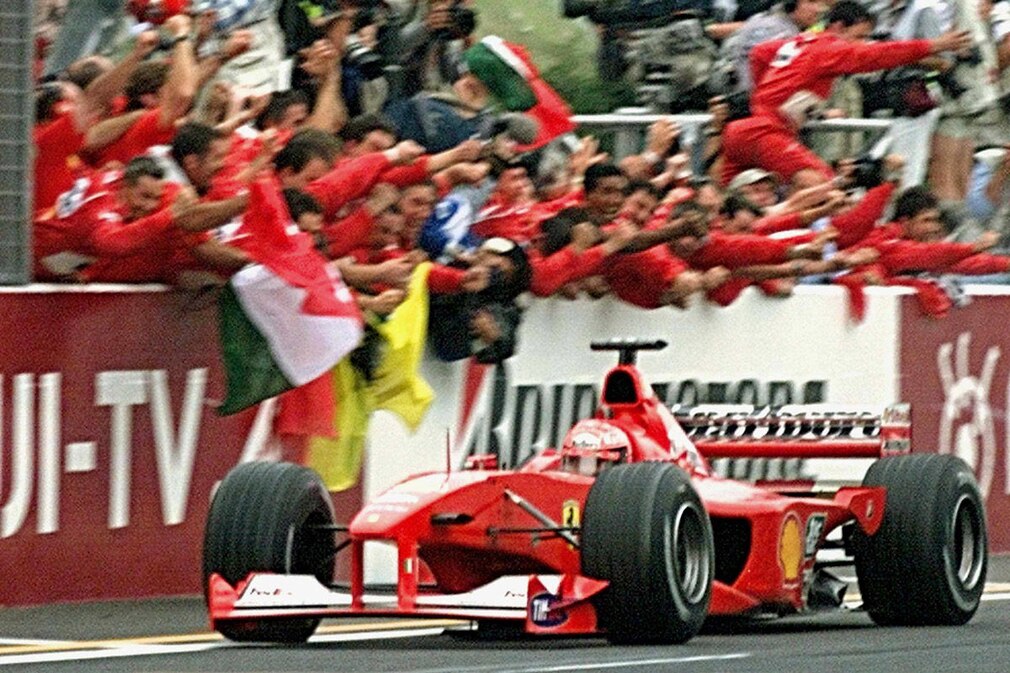 Formel 1 - Michael Schumacher: Erster Titel mit Ferrari 2000 Suzuka