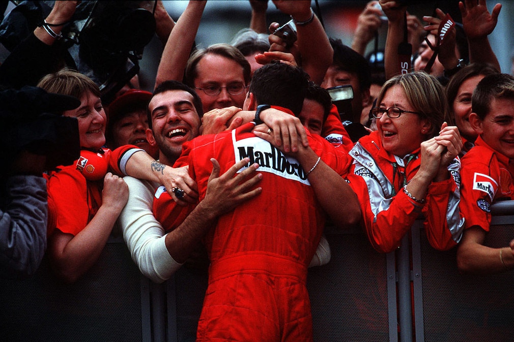 Formel 1 - Michael Schumacher: Erster Titel mit Ferrari 2000 Suzuka