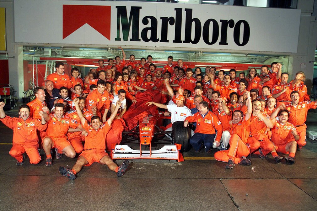 Formel 1 - Michael Schumacher: Erster Titel mit Ferrari 2000 Suzuka