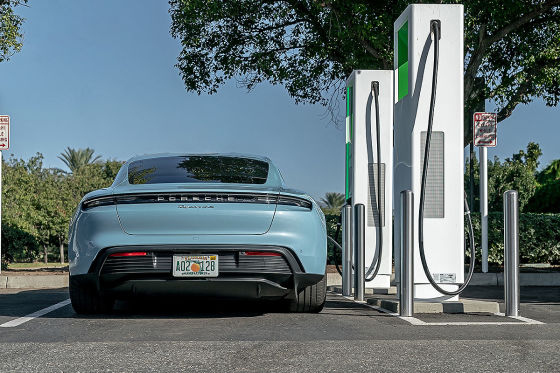 Das macht den Porsche Taycan zum Beschleunigungs-König