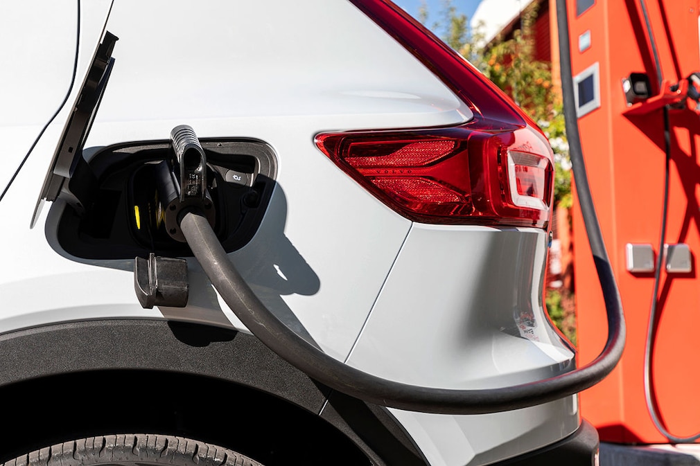 Volvo XC40 Recharge P8 AWD