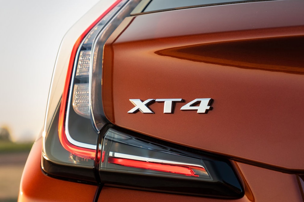 Cadillac XT4