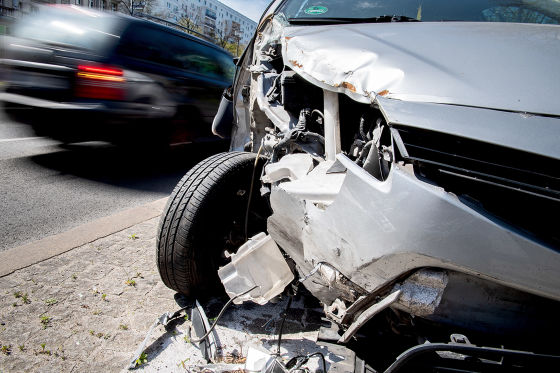 Blechschaden Unfall Auto - KFZ-Versicherung 
