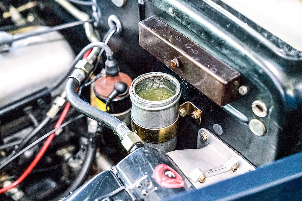 Mercedes 220 A mit fehlerhaftem Gutachten