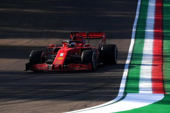 Mercedes vorn, Vettel langsam