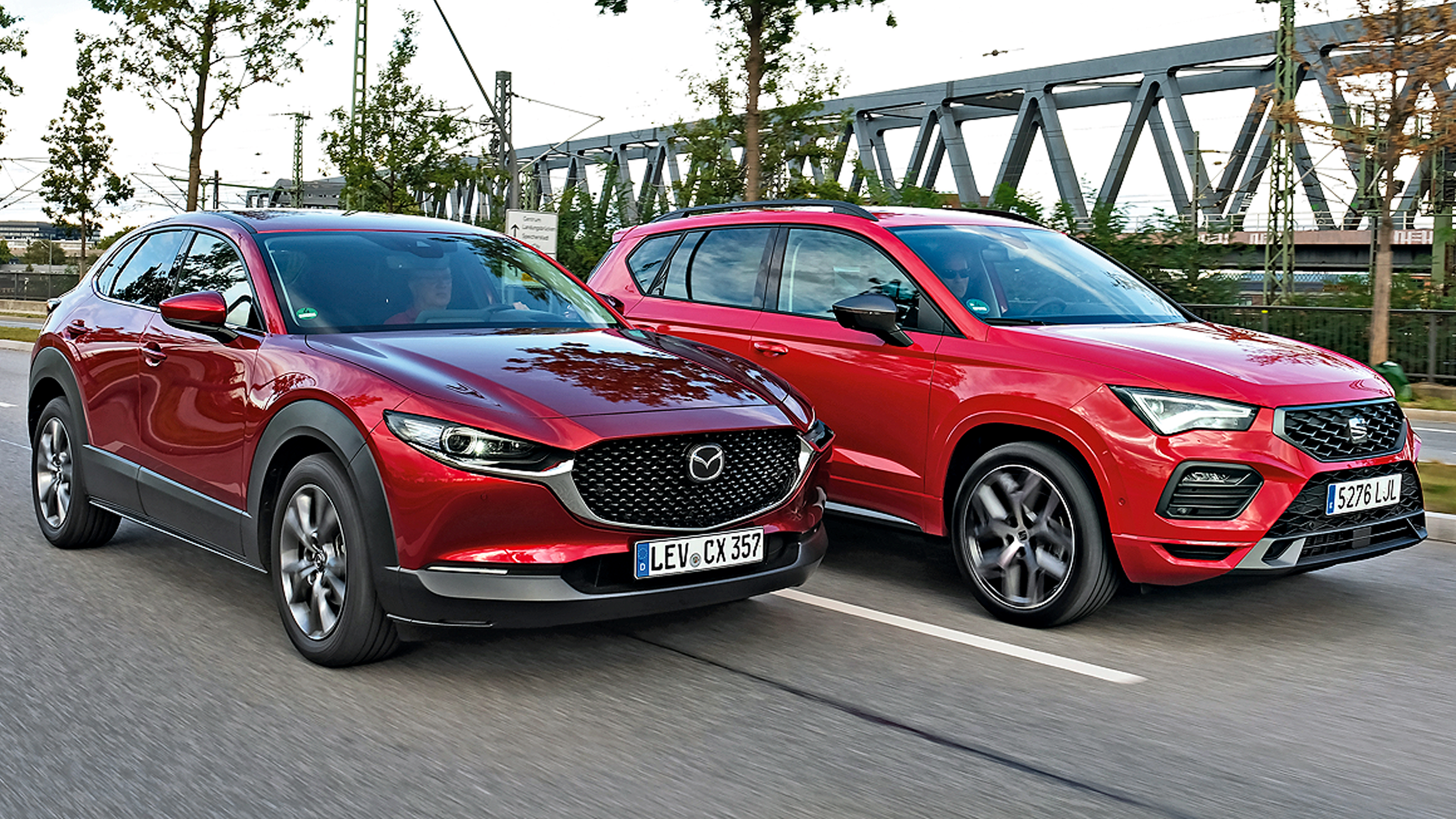 Mazda CX-30 gegen Seat Ateca: Kompakt-SUVs im Test - AUTO BILD