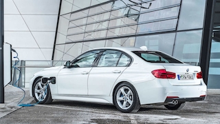 BMW 330e !!! SPERRFRIST 29. Januar 2016 00:01 Uhr !!!